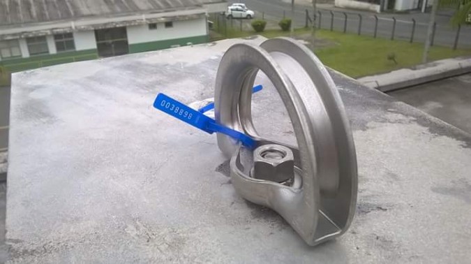 Projetos e Instalao de Dispositivos de Ancoragem  Tipo A1, NR35 (Anexo II).